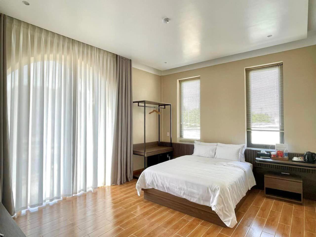 Mela Hotel My Thach Bagian luar foto